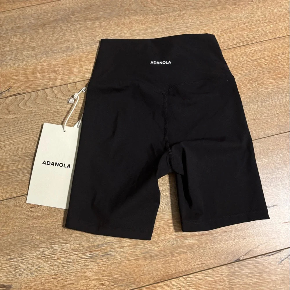 NWT Ultimate Crop Shorts - Black - Picture 4 of 5